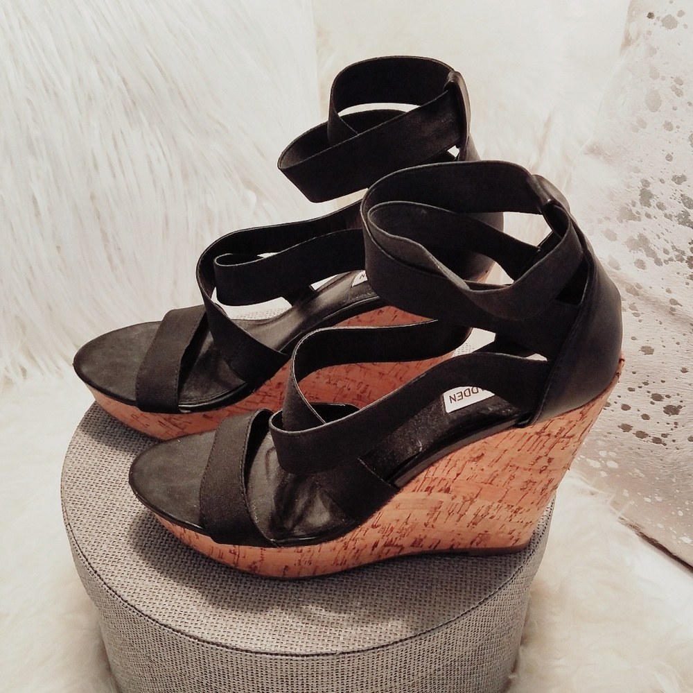 Steve Madden strapy wedge sandals